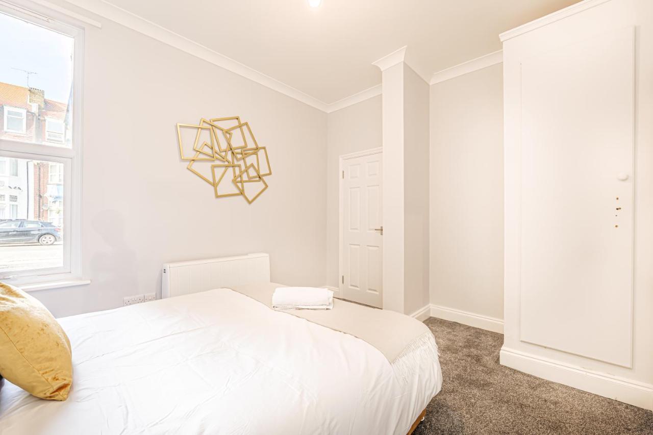 Luxury Apartments In Margate Centre Extérieur photo